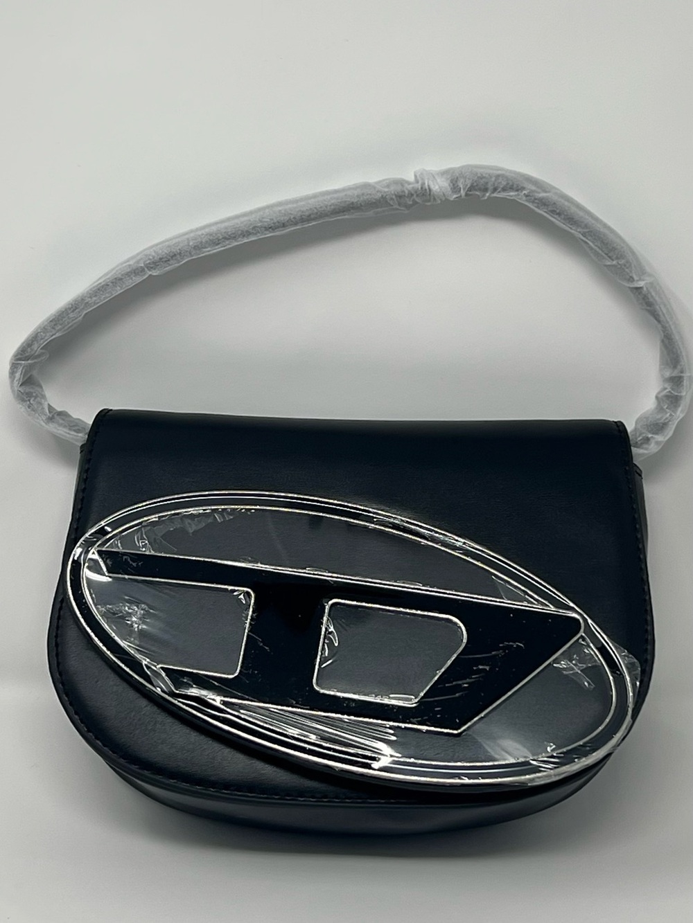 Diesel 1DR Iconic Black Shoulder Bag Oval D Logo Plaque Crossbody